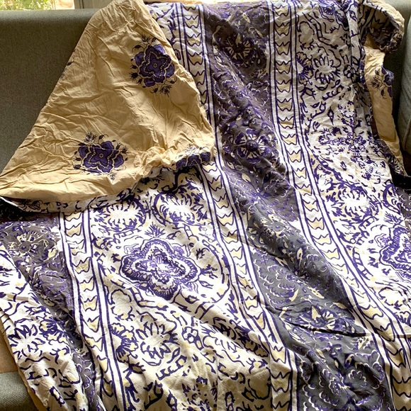 Urban Outfitters Other - Twin Urban Outfitters Duvet and two pillow cases